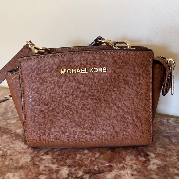 Michael Kors Crossbody Bags for Women - Poshmark